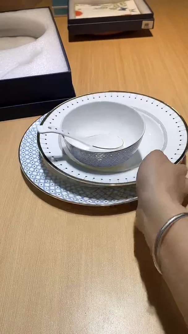 【闪购商品】瓷片锅碗瓢盆一件不剩