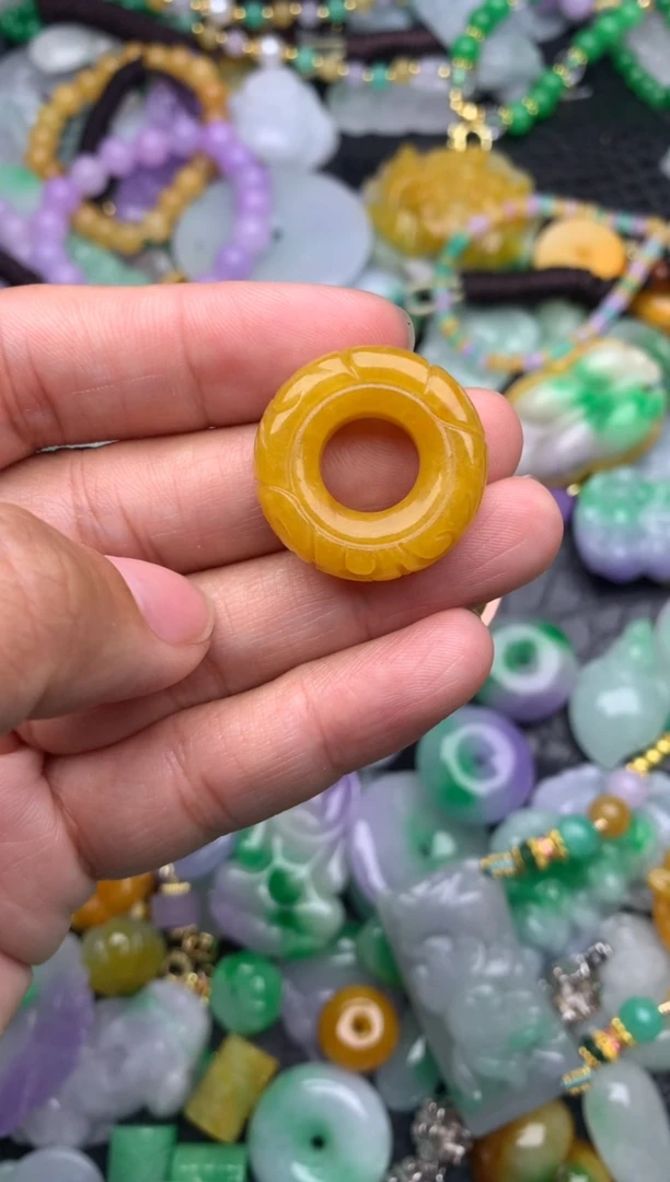 颈饰未镶嵌翡翠缅甸翡翠吊坠
