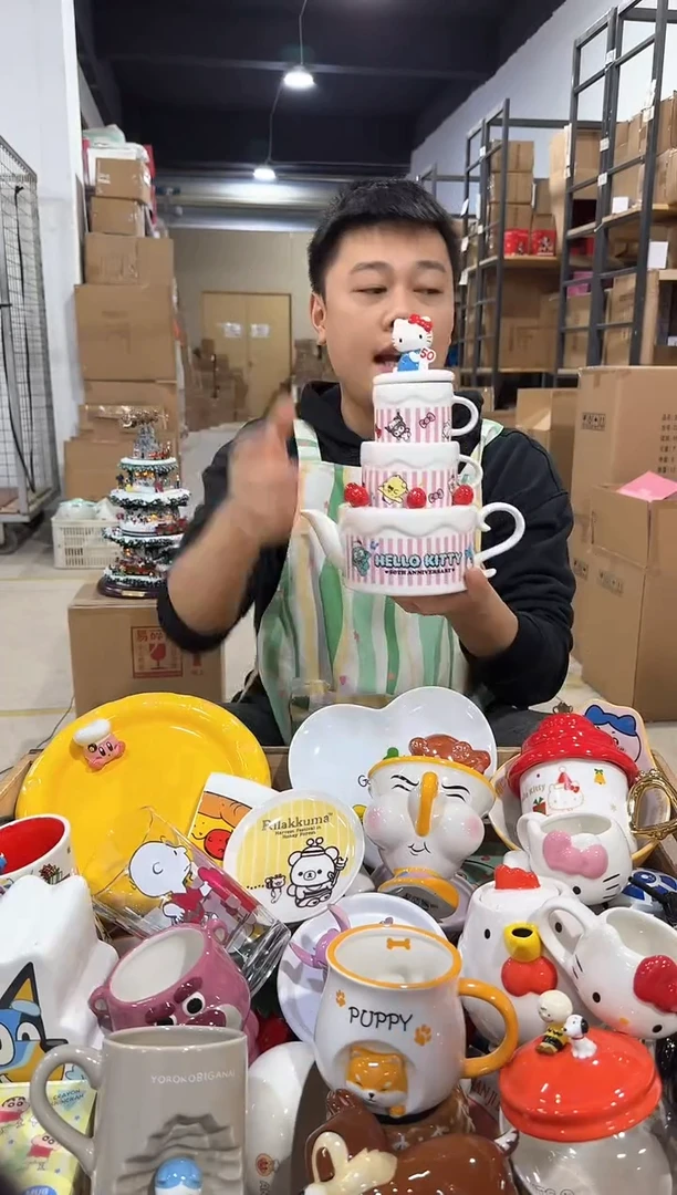 瓷片原盒kt猫50周年茶壶套组