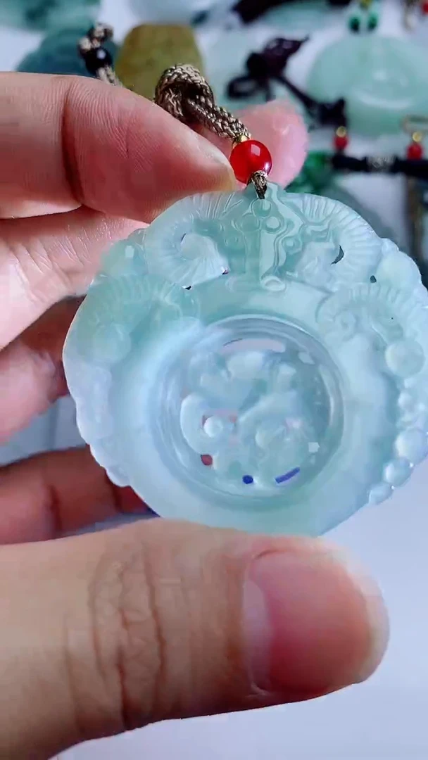 【闪购商品】翡翠吊坠(不含链)未镶嵌多样性随机发其一