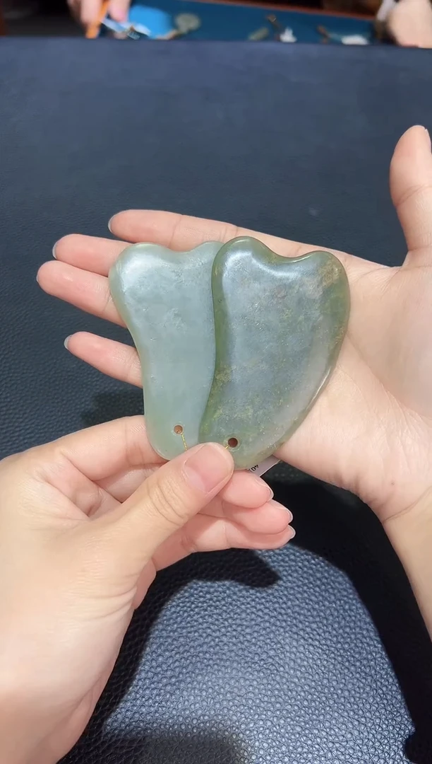 【闪购商品】和田玉吊坠(赠链)未镶嵌且末料刮痧板多样性发其一