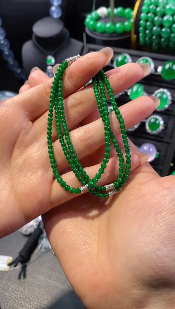 颈饰18K金镶嵌翡翠珠串5282611