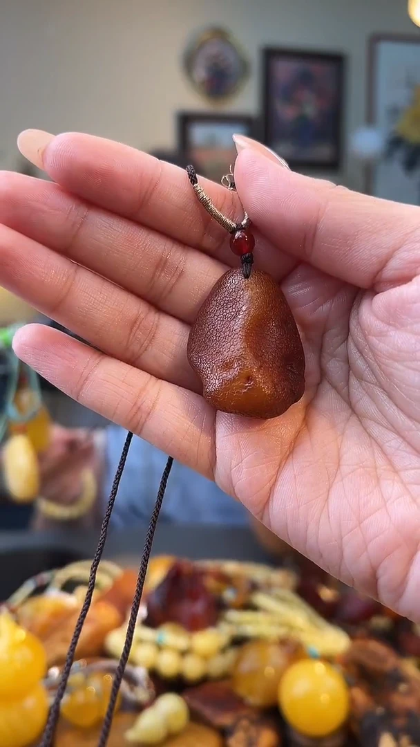 琥珀颈饰未镶嵌吊坠
