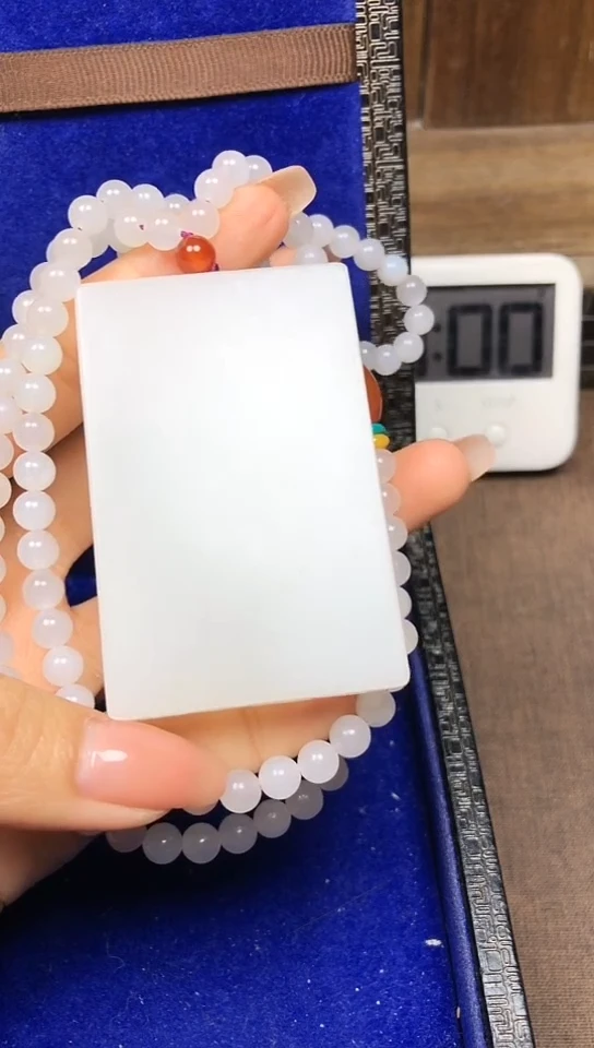 【闪购商品】和田玉颈饰未镶嵌季节