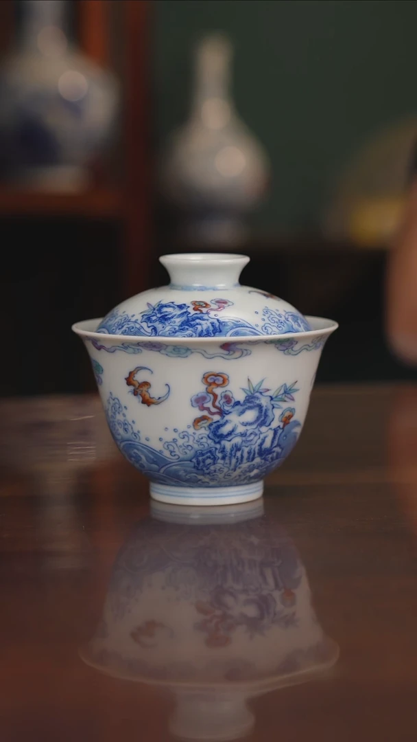 空山明月新派斗彩