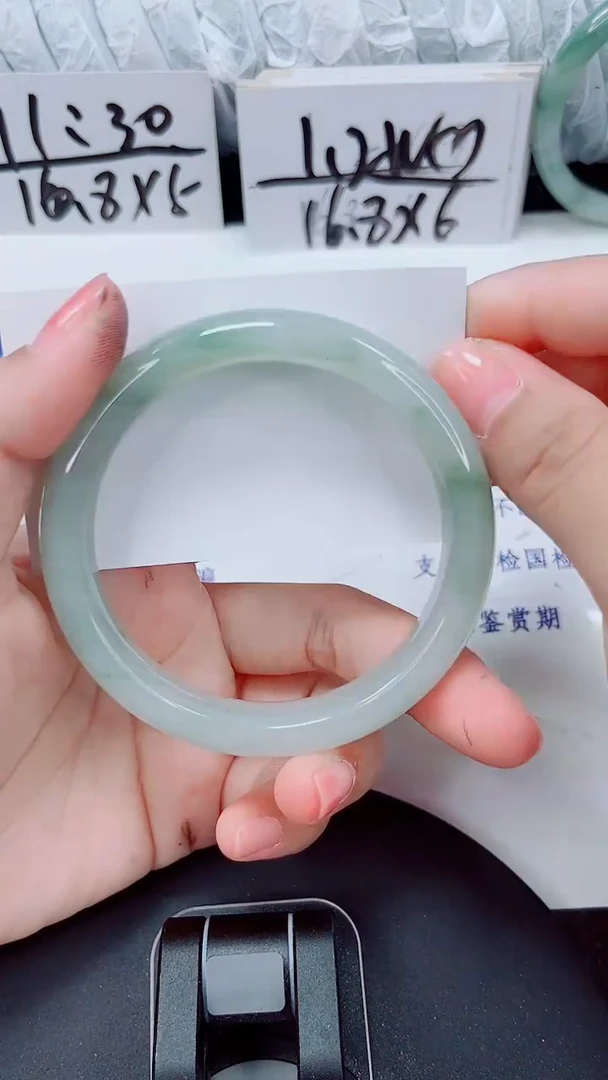 未镶嵌手镯石英质玉259-60/61