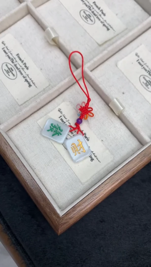 【闪购商品】翡翠颈饰未镶嵌手机挂