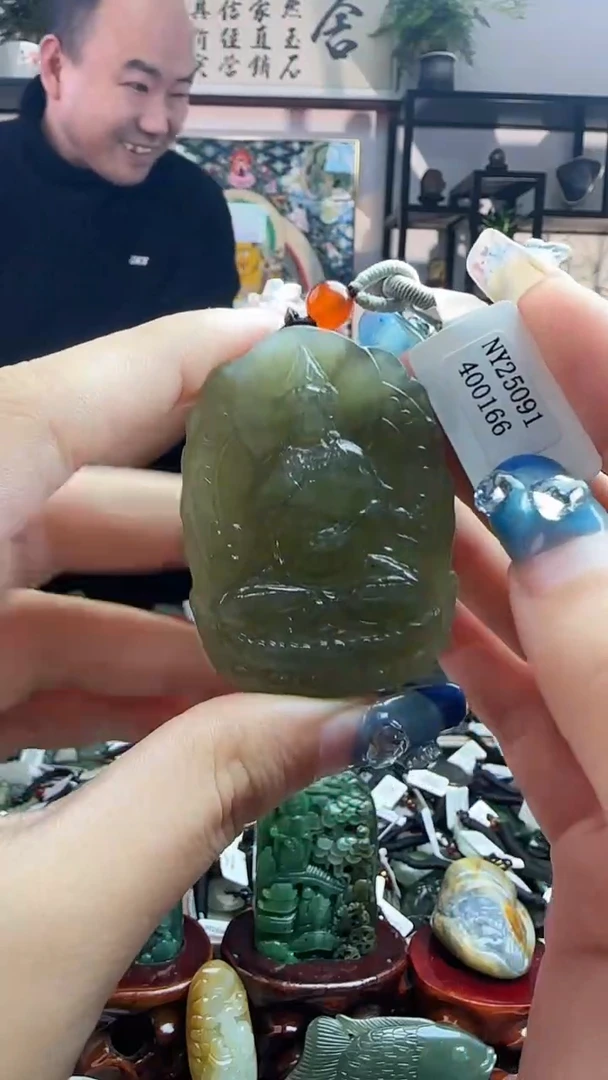 颈饰未镶嵌和田玉0166