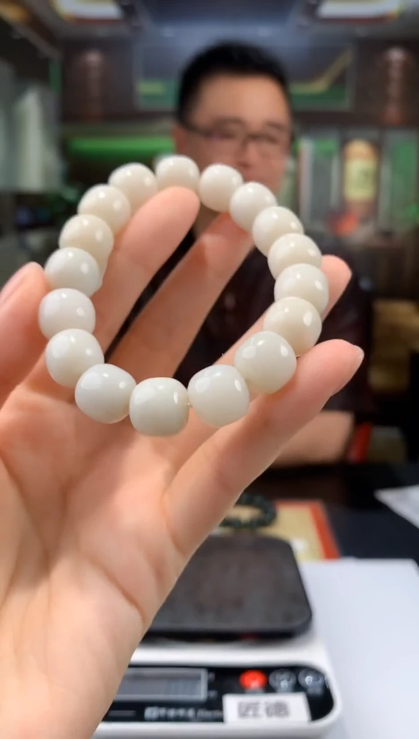 定制和田玉玉润东方天然和田玉（多样性发其一）