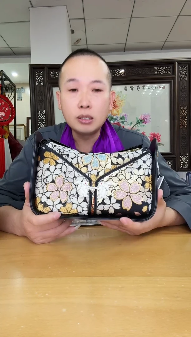 织物听**融兔子盘扣包包