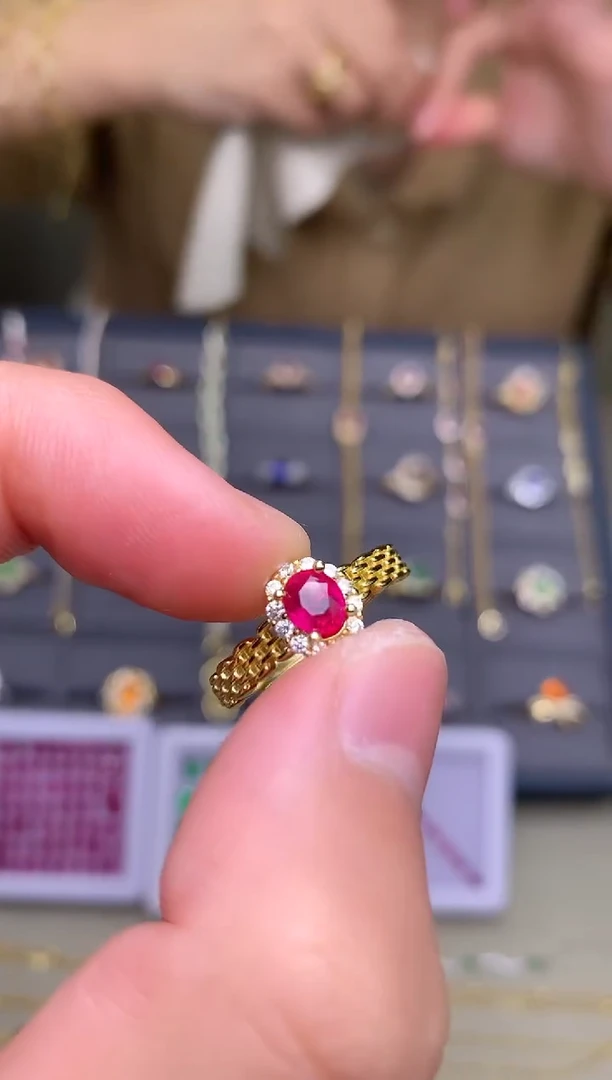 银S925镶嵌戒指红宝石戒指