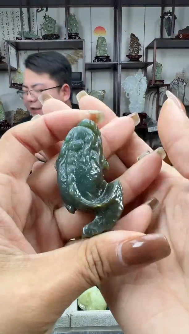 未镶嵌和田玉把件1