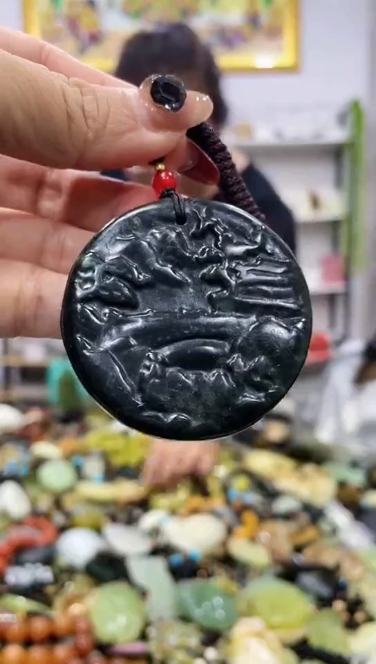 未镶嵌岫玉吊坠