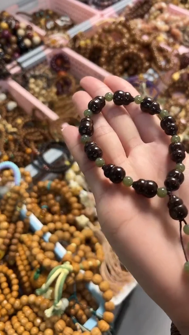 未镶嵌手串和田玉紫金鼠葫芦搭配和田玉手串