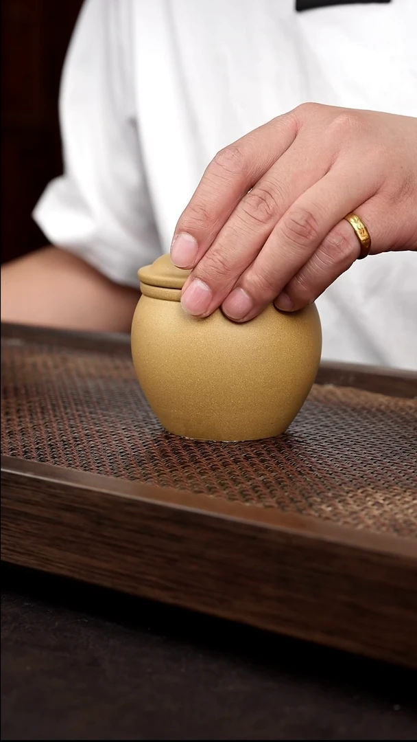 茶壶紫砂黄金段大缸茶叶罐