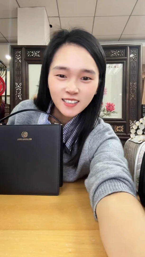 牛皮（革）轻****81111111