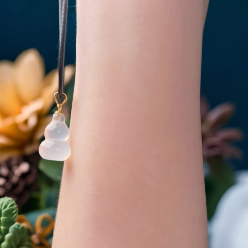 天然玛瑙玉髓荔枝冻小葫芦吊坠