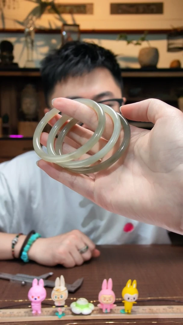 和田玉手镯未镶嵌05和田玉手镯HX多样性发一