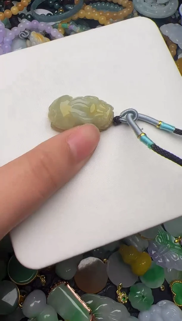 翡翠未镶嵌颈饰天然缅甸翡翠吊坠