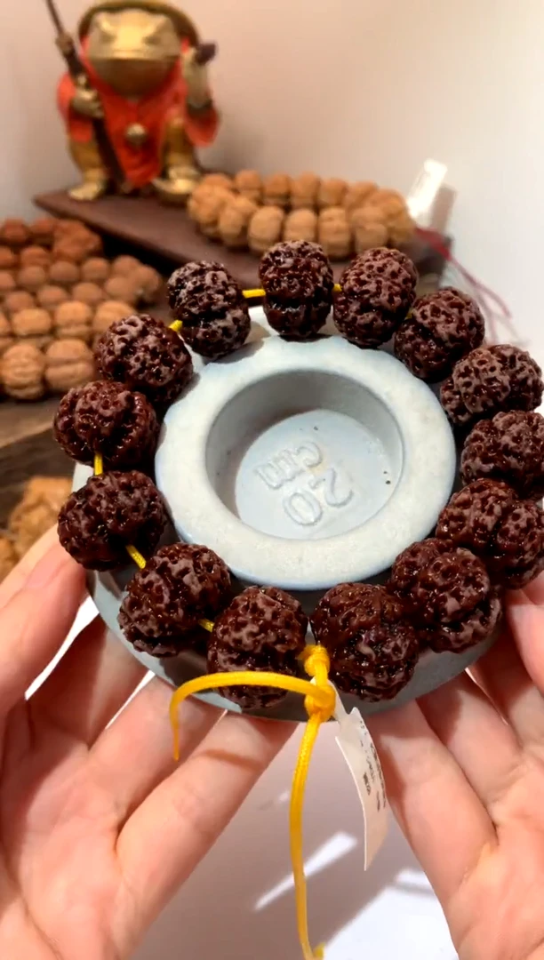 【闪购商品】金刚菩提手串22尺寸玉蝶梅花大金刚