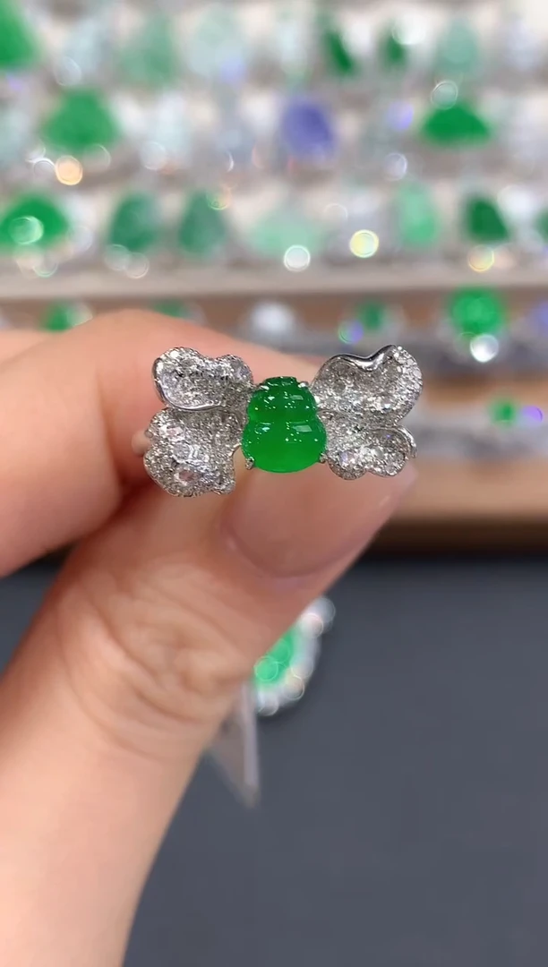 18K金镶嵌戒指翡翠a65