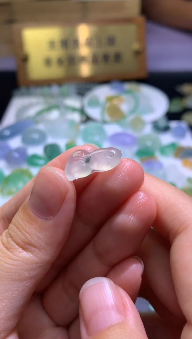未镶嵌定制翡翠毛货
