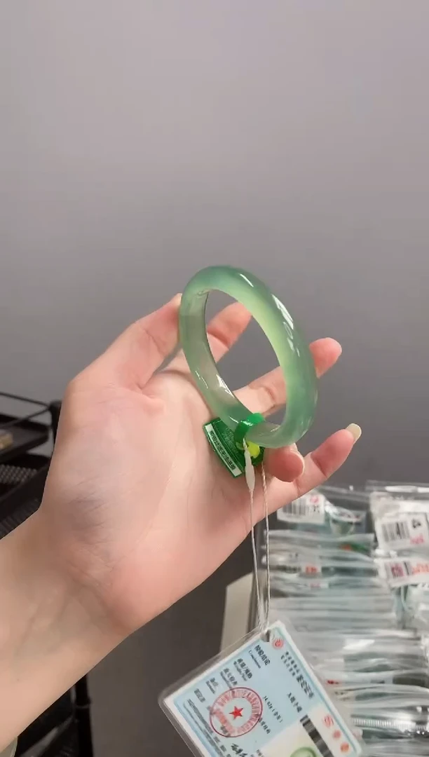 手镯玛瑙/玉髓未镶嵌56-57圈