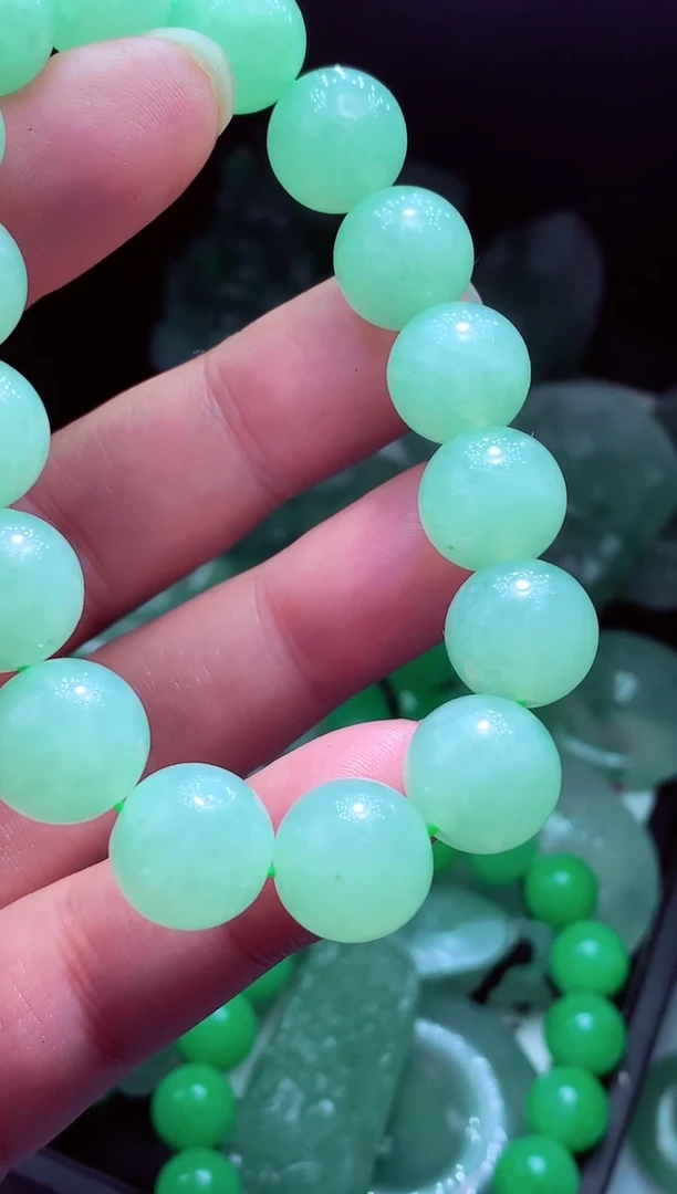 未镶嵌定制翡翠秀*?翡翠毛货定制