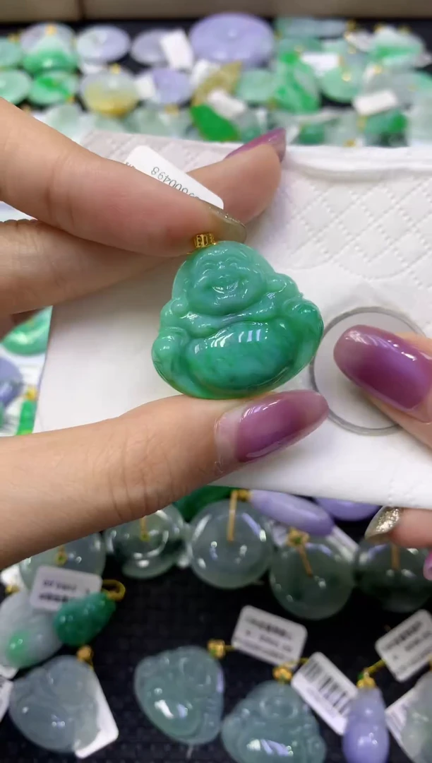 颈饰18K金镶嵌翡翠天然缅甸翡翠A货