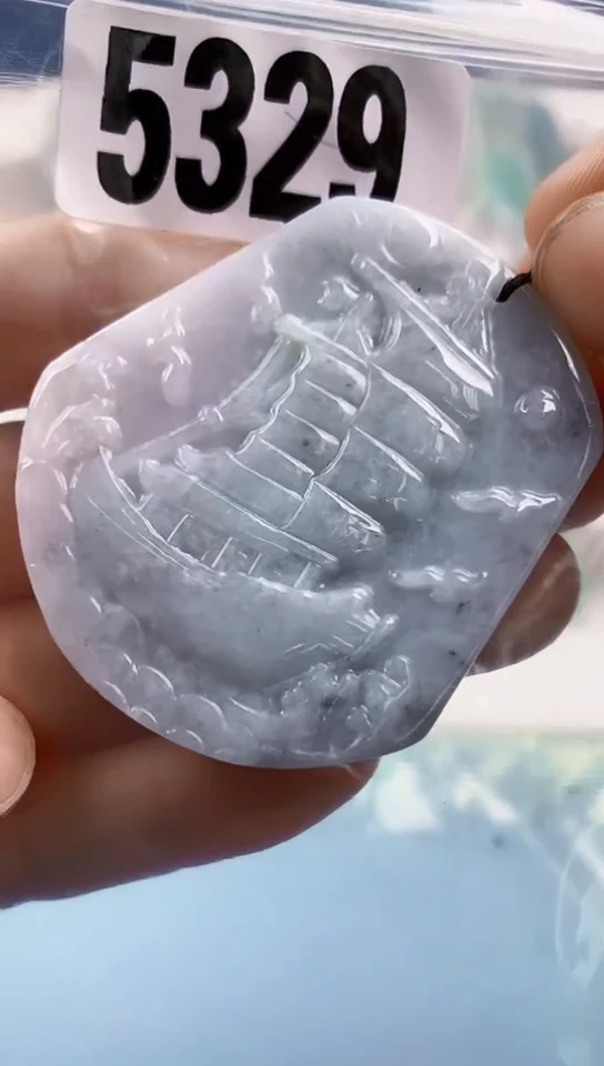 翡翠未镶嵌颈饰天然翡翠吊坠挂件