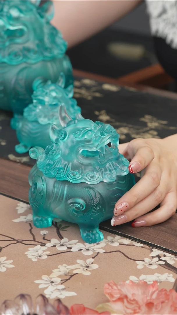 手工艺品琉璃蓝色狻猊香炉中号