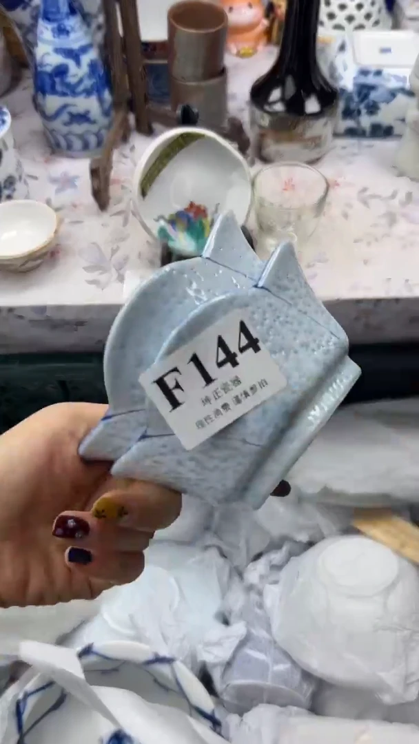 瓷片          F144