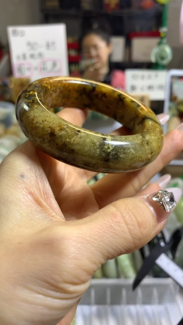 未镶嵌岫玉手镯43 52+ 包容