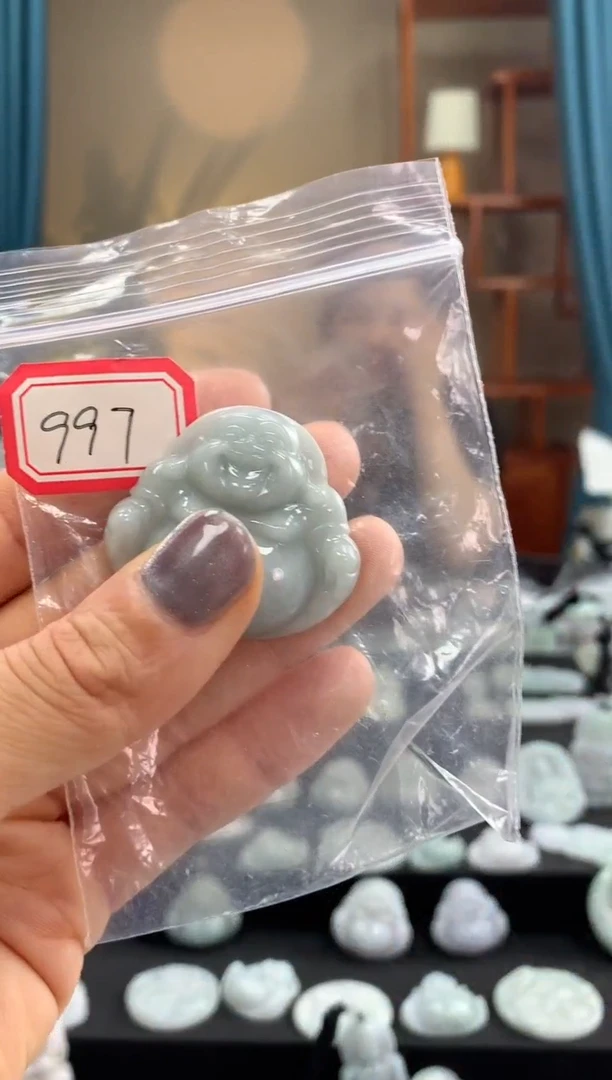 翡翠未镶嵌颈饰佛公997