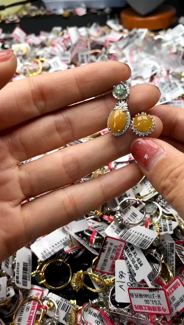 【闪购商品】翡翠戒指银S925镶嵌888888    0