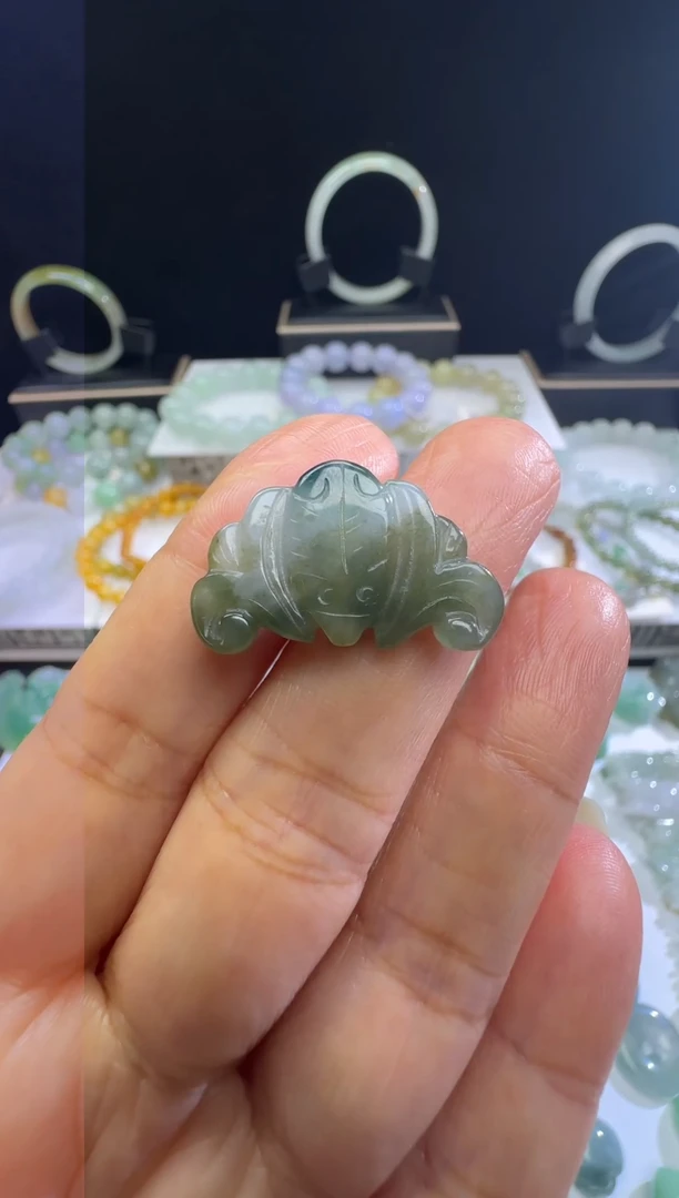 【闪购商品】翡翠吊坠(不含链)未镶嵌蝙蝠