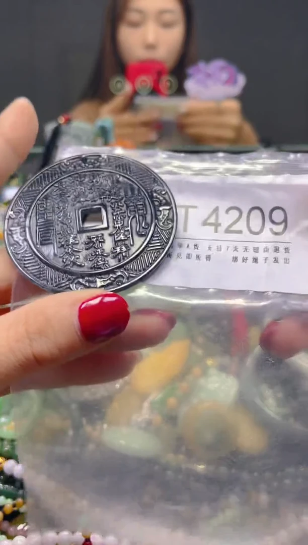 颈饰未镶嵌翡翠/T/翡翠A货，一件也是批发价