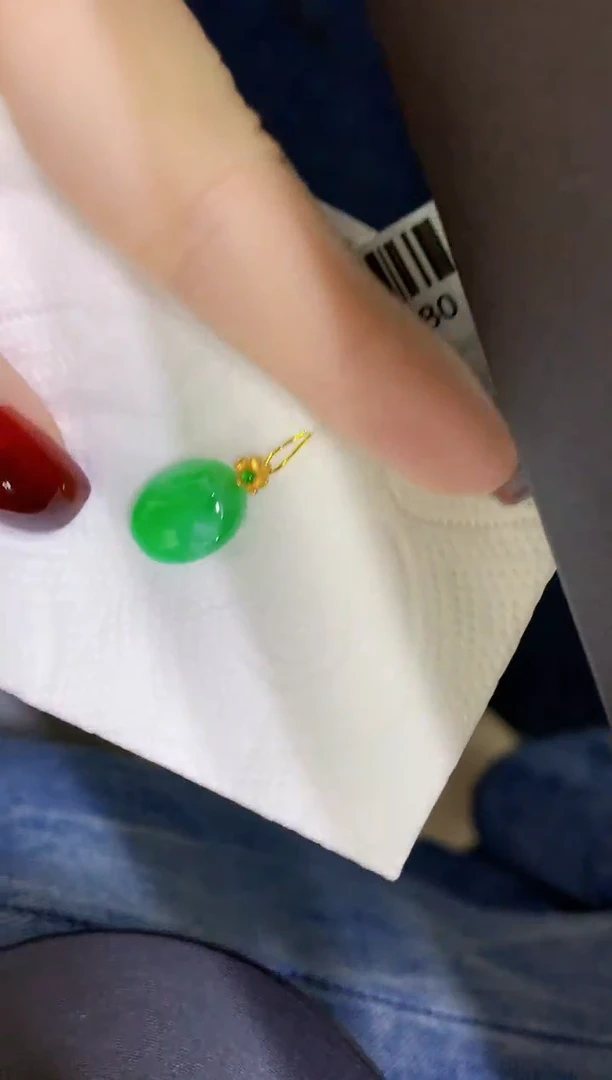 颈饰18K金镶嵌翡翠缅甸天然翡翠A货