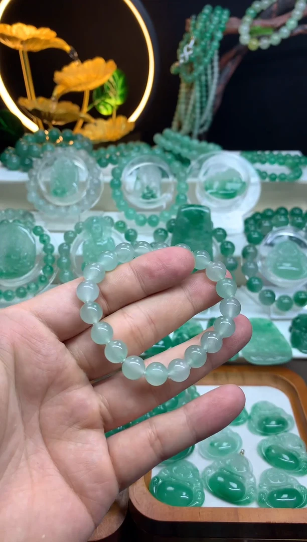 石英质玉（非洲翠）手串未镶嵌卡9手串