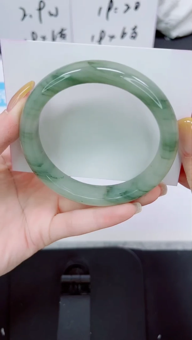 石英质玉手镯未镶嵌408