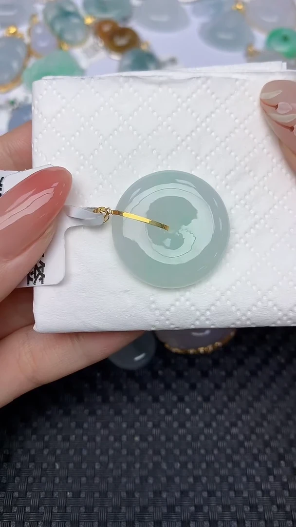 翡翠18K金镶嵌颈饰天然翡翠a货