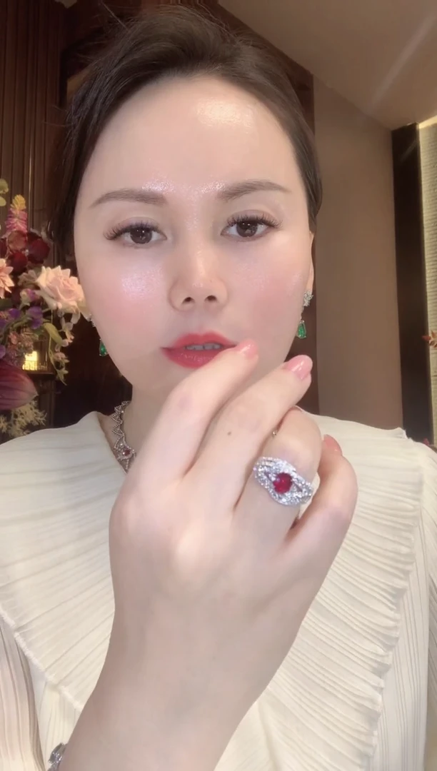 18K金镶嵌戒指红宝石C78