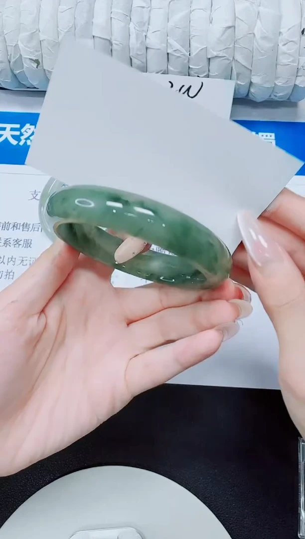 未镶嵌手镯石英质玉183/57