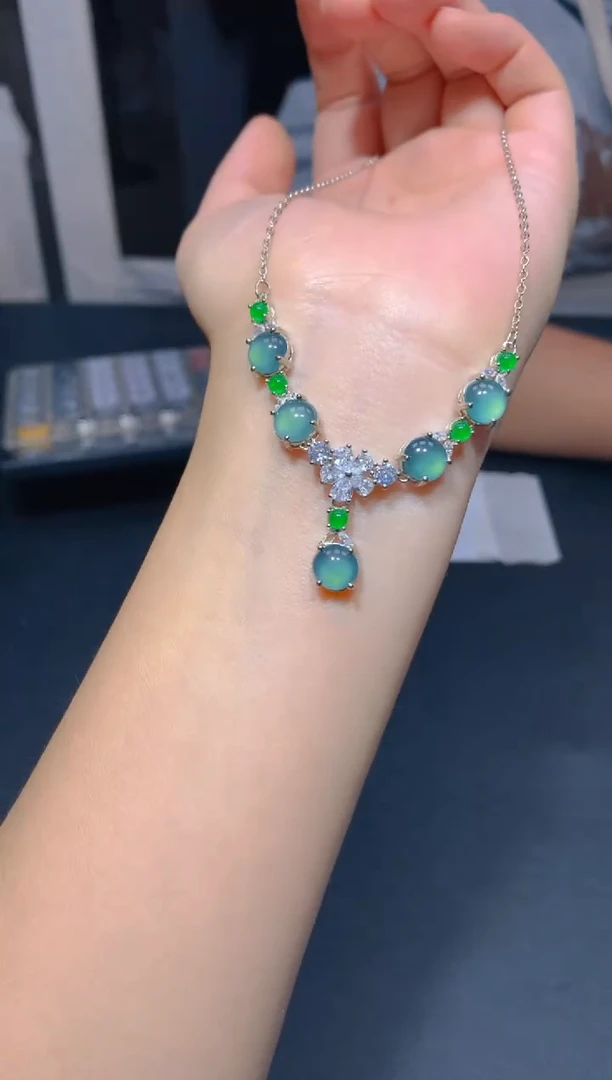 【闪购商品】定制翡翠未镶嵌99多样性发货(发其一）