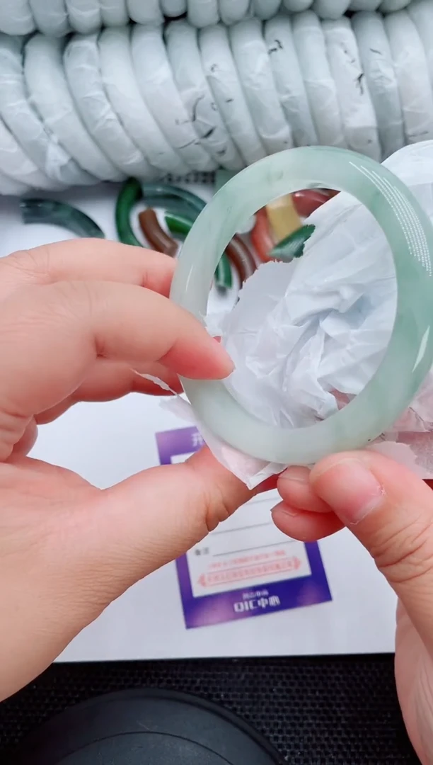 石英质玉手镯未镶嵌C7-58-59-57