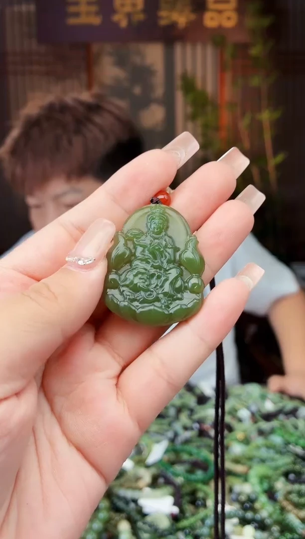 和田玉未镶嵌颈饰拍一发一