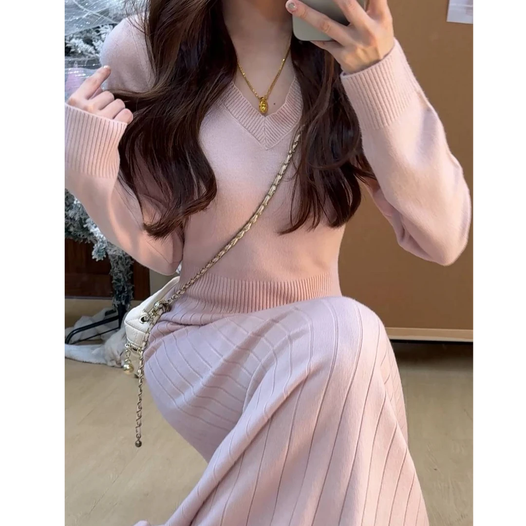 5424秋冬针织V领加厚连衣裙显瘦高腰打底长袖A字版温柔气质中长款