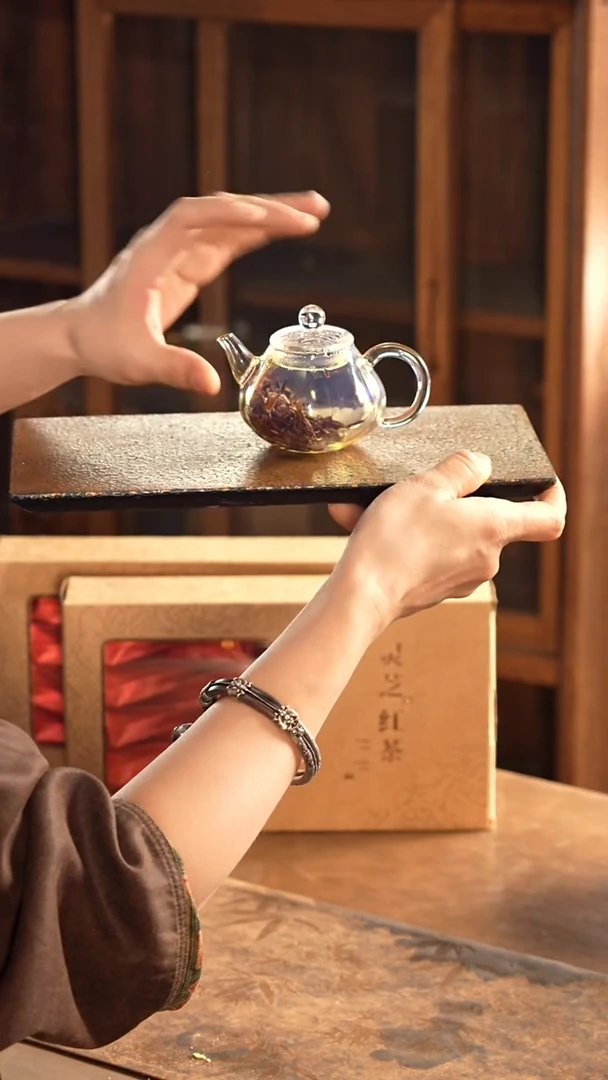 灵芝红茶简装2盒颜悦壶1个