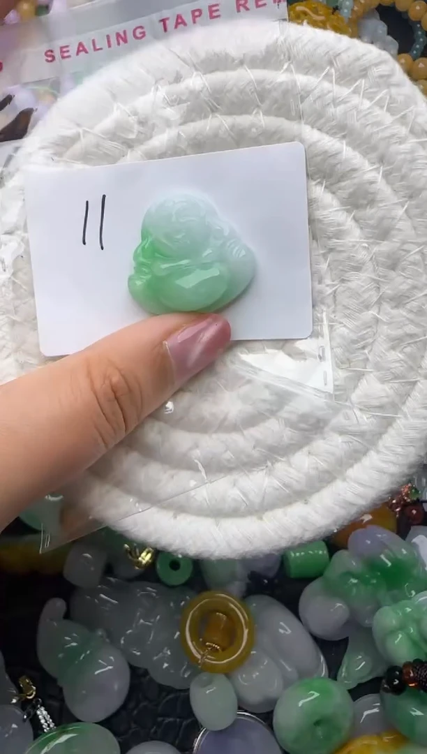 颈饰未镶嵌翡翠缅甸翡翠吊坠