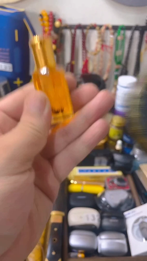 瓷片闪购商品 如图所示